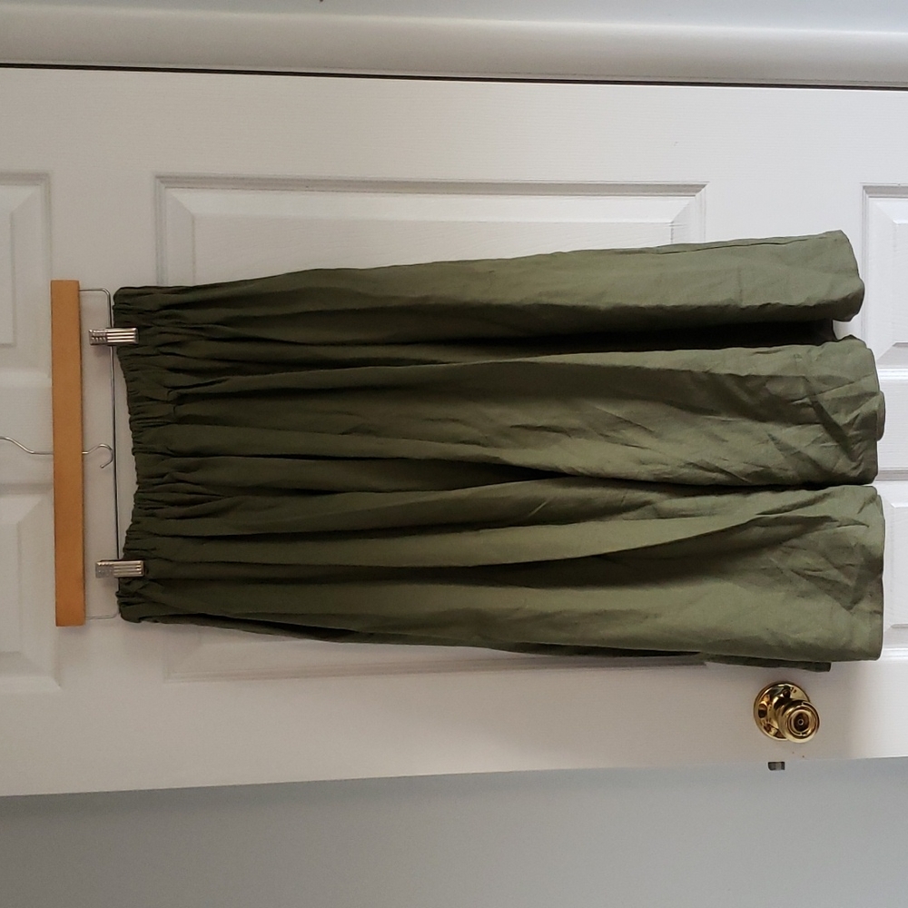 Cabbage Cottage hedgerow skirt linen
